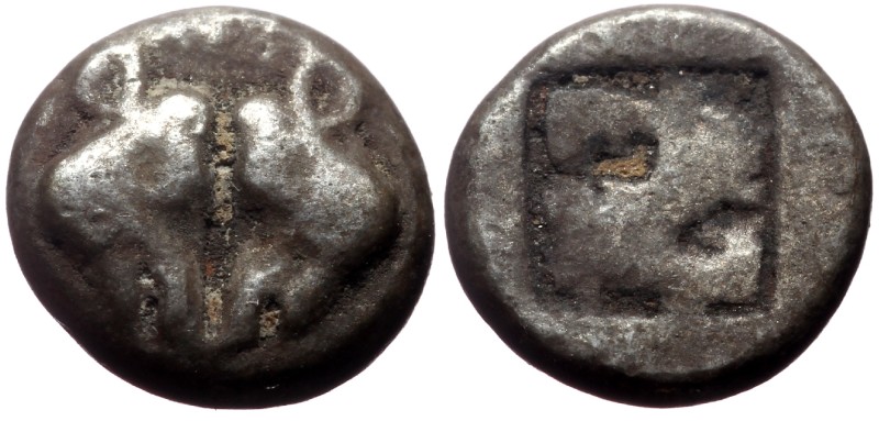 Lesbos, Uncertain mint AR Diobol (Silver, 0.98g, 10mm) ca 500-450 BC.
Obv: Conf...