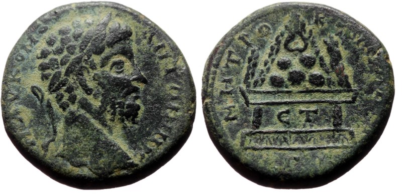 Cappadocia, Caesarea AE (Bronze, 18.81g, 27mm) Commodus (177-192)
Obv: Α Κ Μ ΑV...