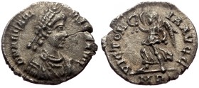*Very rare*
Arcadius (383-408) AR Half Siliqua (Silver, 1.01g, 13mm) Mediolanum (Milan), 402.
Obv: DN ARCADIUS PF AVG, Pearl-diademed, draped, and c...