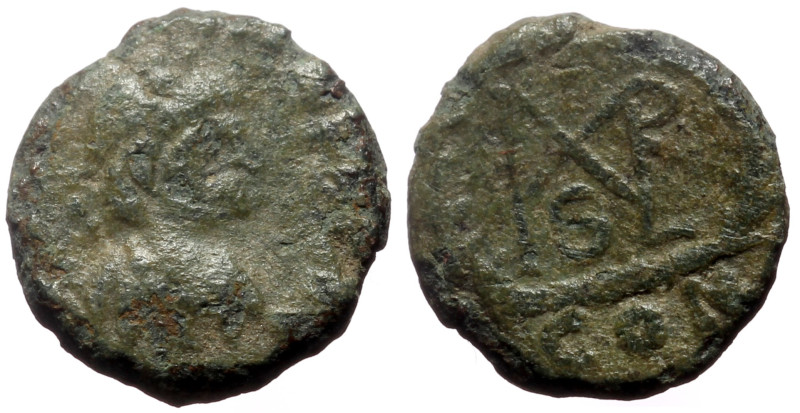 Marcian (450-457) AE Nummus (Bronze, 12mm, 0.96g) Constantinople 
Obv: Pearl-dia...