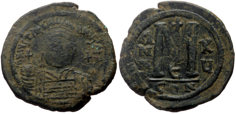 Justinian I (527-565) AE Follis (Bronze, 25.17g, 38mm) Constantinople, year 15 =...
