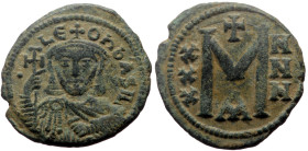 Leo V (813-820) AE Follis (Bronze, 5.19g, 22mm) Constantinople, 813-820 
Obv: LEON bASIL, crowned and cuirassed bust facing with short beard, holding ...