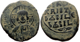 Anonymous Folles, attributed to II and Constantine VIII (976-1028) AE Follis (Bronze, 12.96g, 28mm) Constantinople 
Obv: IC-XC to left and right of ni...