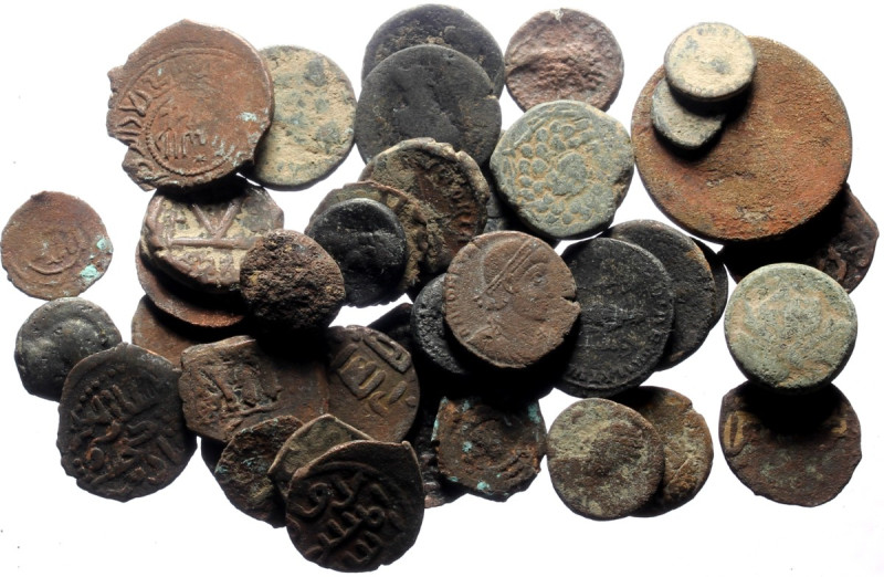 39 Ancient AE coins (Bronze, 180.90g)