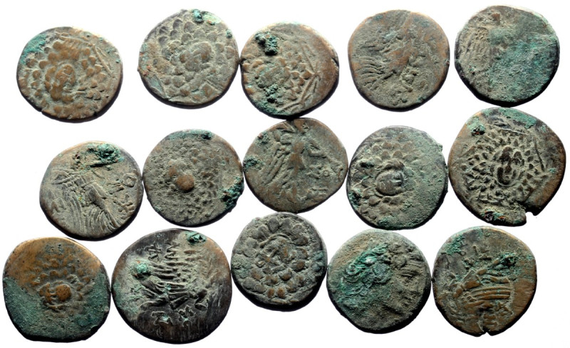 15 Greek AE coins (Bronze, 113.70g)