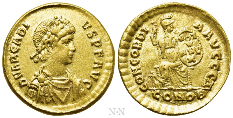 ARCADIUS (383-408). GOLD Solidus. Constantinople. 

Obv: D N ARCADIVS P F AVG....