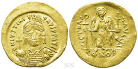 JUSTINIAN I (527-565). GOLD Solidus. Constantinople