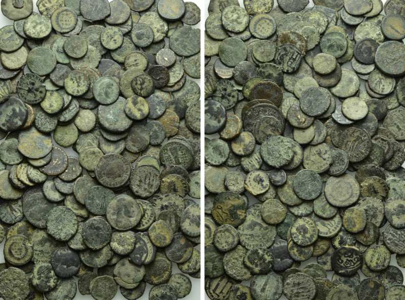 Circa 200 Roman Coins. 

Obv: .
Rev: .

. 

Condition: See picture.

We...