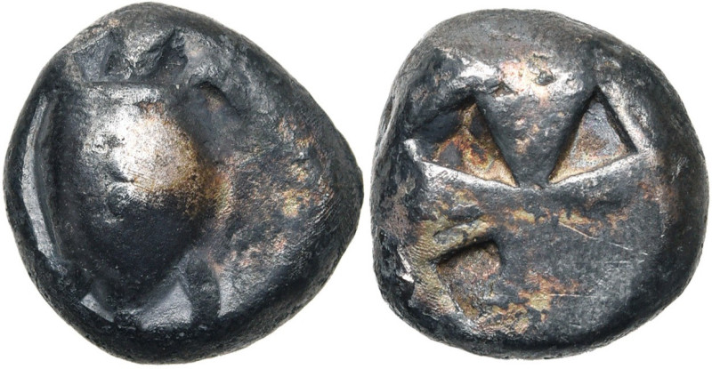EGINE, AR statère, vers 500-480 av. J-C. D/ Tortue de mer. R/ Carré creux en ail...
