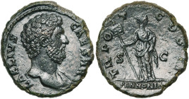 AELIUS César (136-138), AE as, 137, Rome. D/ L AELIVS CAESAR T. à d., l'épaule g. dr. R/ TR POT COS II/ S-C Pannonia deb. de f., t. à d., ten. un vexi...