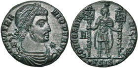 VETRANIO (350), AE maiorina, Siscia. D/ DN VETRA-NIO PF AVG B. l., dr., cuir. à d. A g., A. A d., une étoile. R/ CONCORDIA- MILITVM/·ΓSIS· L'empereur ...