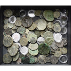 lot d'environ 95 p., dont: Auguste, 1/2 as de Nîmes (4); Claude, as, R/ Constantia; Trajan, denier, R/ Fortuna; Faustine la Jeune, sesterce, R/ Junon;...