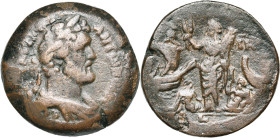 EGYPTE, ALEXANDRIE, Antonin le Pieux (138-161), AE drachme, 154-155. D/ B. l., dr. à d. R/ Tyché deb. à g., ten. deux épis et un gouvernail. A g., Eut...