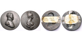 ALLEMAGNE, lot de 2 médaillons unifaces en fer par Posch: Alexandre Ier de Russie, Louise de Prusse (?). 83 mm.