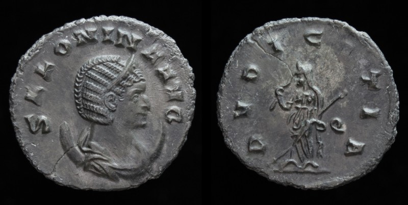 Salonina (254-268), Antoninianus, issued 260-62. Rome, 3.42g, 21.2mm.
Obv: SALON...