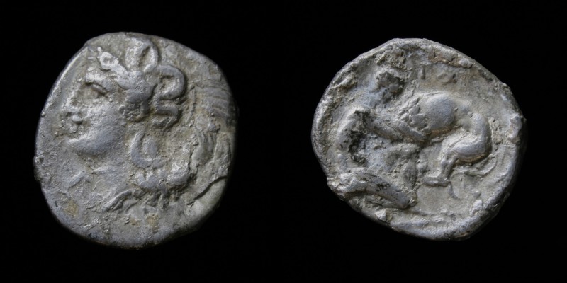 CALABRIA, Tarentum, circa 380-334 BCE,AR Diobol. 1.06g, 12.9mm. 
Obv: Head of At...