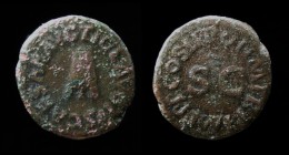 Claudius (41-54), AE Quadrans. Rome, 3.18g, 18mm.
Obv: TI CLAVDIVS CAESAR AVG; Modius on three legs.
Rev: PON M TR P IMP P P COS II; Legend surroundin...
