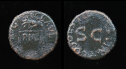 Claudius (41-54), AE Quadrans, issued 41. Rome.
Obv: TI CLAVDIVS CAESAR AVG; hand holding a pair of scales, PNR below.
Rev: PON M TR P IMP COS DES IT;...
