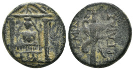 Pamphylia. Perge. (50-30 BC) Æ Bronze. Obv: temple of Artemis. Rev: bow and quiver. Weight 3.80 gr - Diameter 17 mm