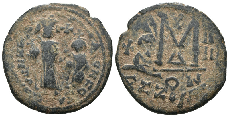 Justin II. and Sophia. (565-578 AD). Follis. Constantinople. Obv: Justin II. and...