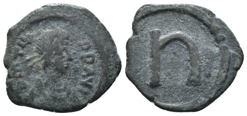 Tiberius II. Constantine. (579-582 AD). Æ Pentanummium. Constantinople. Obv: dia...