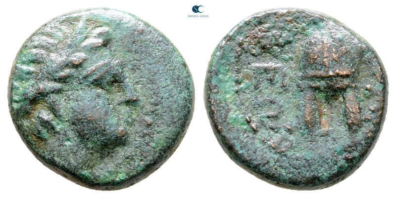 Macedon. Orthagoreia circa 250 BC. 
Bronze Æ

13 mm, 2,44 g



Fine