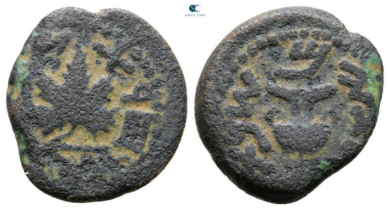 Judaea. Jerusalem. First Jewish War AD 66-70. 
Prutah Æ

18 mm, 2,90 g


...