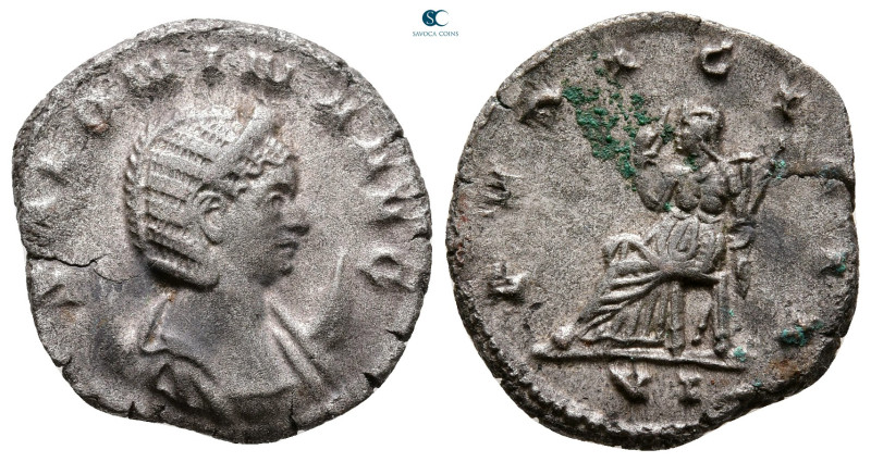 Salonina AD 254-268. Mediolanum
Antoninianus AR

20 mm, 3,23 g



Very Fi...