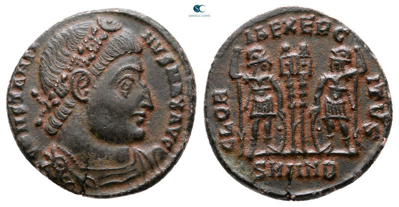 Constantine I the Great AD 306-337. Antioch
Follis Æ

16 mm, 2,36 g



Ve...