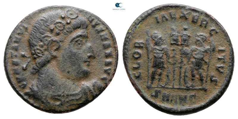 Constantine I the Great AD 306-337. Antioch
Follis Æ

17 mm, 2,37 g



Ne...