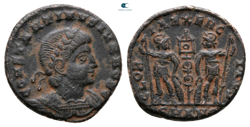 Constantine II, as Caesar AD 317-337. Antioch
Follis Æ

16 mm, 1,94 g



...