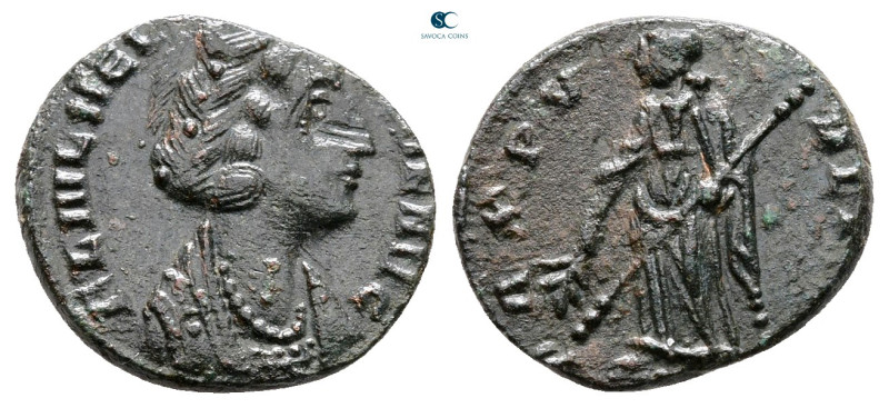 Helena. Augusta AD 324-329. Uncertain mint, probably Constantinople
Follis Æ
...