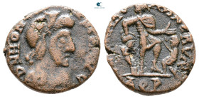 Honorius AD 393-423. Aquileia. Follis Æ
