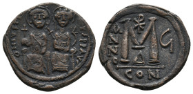 JUSTIN II, with SOPHIA (565-578). Follis. 
.
Condition: Very Fine.
Weight: 12.62 g.
Diameter: 31.7 mm