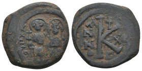 JUSTIN II, with SOPHIA (565-578). Follis. 
.
Condition: Very Fine.
Weight: 7.74 g.
Diameter: 22.9 mm