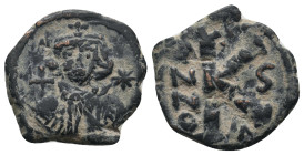 JUSTINIAN II (First reign, 685-695). Follis. 
.
Condition: Very Fine.
Weight: 3.23 g.
Diameter: 18.9 mm