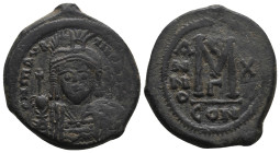 MAURICE TIBERIUS (582-602). Follis. 
.
Condition: Very Fine.
Weight: 11.28 g.
Diameter: 29.5 mm
