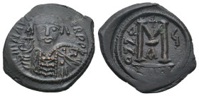 MAURICE TIBERIUS (582-602). Follis. 
.
Condition: Very Fine.
Weight: 12.80 g.
Diameter: 31.2 mm