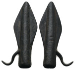 GREEK BRONZE ARROWHEAD.(CIRCA 3RD-1ST BC).
.
Condition: Very Fine.
Weight: 5.27 g.
Diameter: 36.4 mm