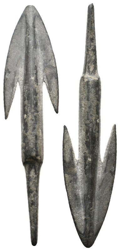 GREEK BRONZE ARROWHEAD.(CIRCA 3RD-1ST BC).
.
Condition: Very Fine.
Weight: 13.37...