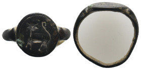 Roman Bronze Ring.
.
Condition: Very Fine.
Weight: 3.93 g.
Diameter: -