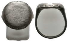 Roman Silver Ring.
.
Condition: Very Fine.
Weight: 8.71 g.
Diameter: -