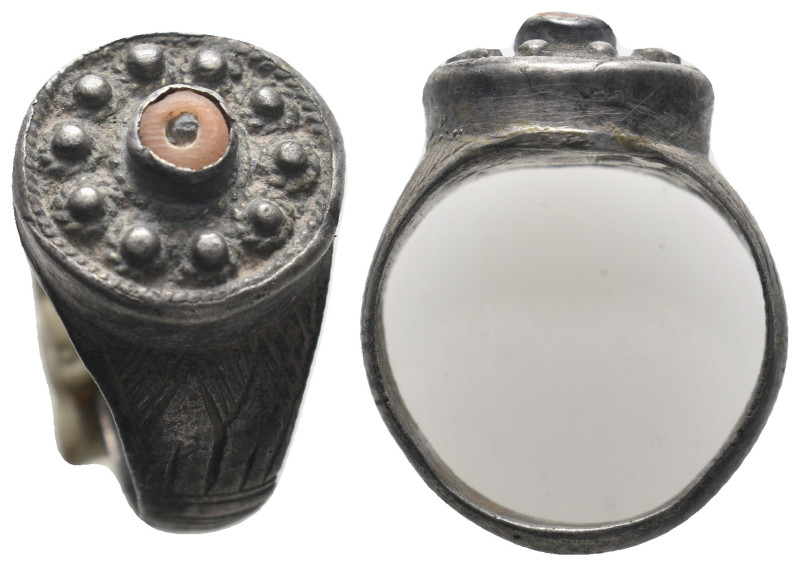 Roman Silver Ring.
.
Condition: Very Fine.
Weight: 7.76 g.
Diameter: -