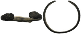 ANCIENT ROMAN BRONZE BRACELET (1ST-5TH CENTURY AD).
.
Condition: Very Fine.
Weight: 8.96 g.
Diameter: 45.3