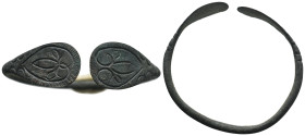 ANCIENT ROMAN BRONZE BRACELET (1ST-5TH CENTURY AD).
.
Condition: Very Fine.
Weight: 8.96 g.
Diameter: 45.3 mm.