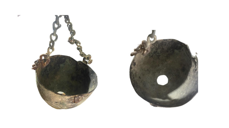 ANCIENT BYZANTINE BRONZE CANDLESTICK .
.
Condition: Very Fine.
Weight: 197.43 g....