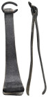 ANCIENT ROMAN BRONZE TWEEZERS.
.
Condition: Very Fine.
Weight: 1.91 g.
Diameter: 38.1 mm