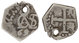 Moneda virreinal. Carlos II. ½ Real. 169?. VR (Pedro de Villar). Potosí. Ag. 1,64 g. Tipo 37. BC+. Perforada. Salida: 10
