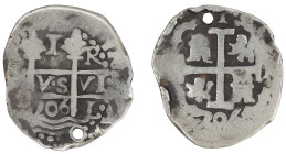 Moneda virreinal. Felipe V. 1 Real. 1706. R (Leonardo de Rojas). Lima. Ag. 3,00 g. Cal-384. MBC/MBC-. Doble fecha, un ensayador y una marca de ceca. P...