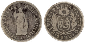 Moneda Republicana. Perú. ½ Real. 1830. G. - Gregorio Carril. CUZCO. Anv: REPUB · PERUANA · CUZ · G · 1829. Escudo de Perú. // Rev: FIRME Y FELIZ POR ...